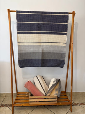 Beira de Cama Listras Azul, Cru e Cinza - 1,57 m x 85 cm