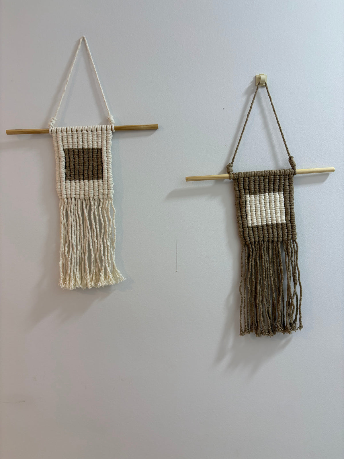 Conjunto Macramê Marrom e Bege - 54cm x 32cm cada peça