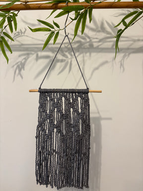 Macramê Painel Médio Cinza - 65cm x 31cm