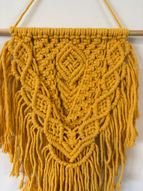 Macramê Painel Amarelo Grande - 60cm x 32cm